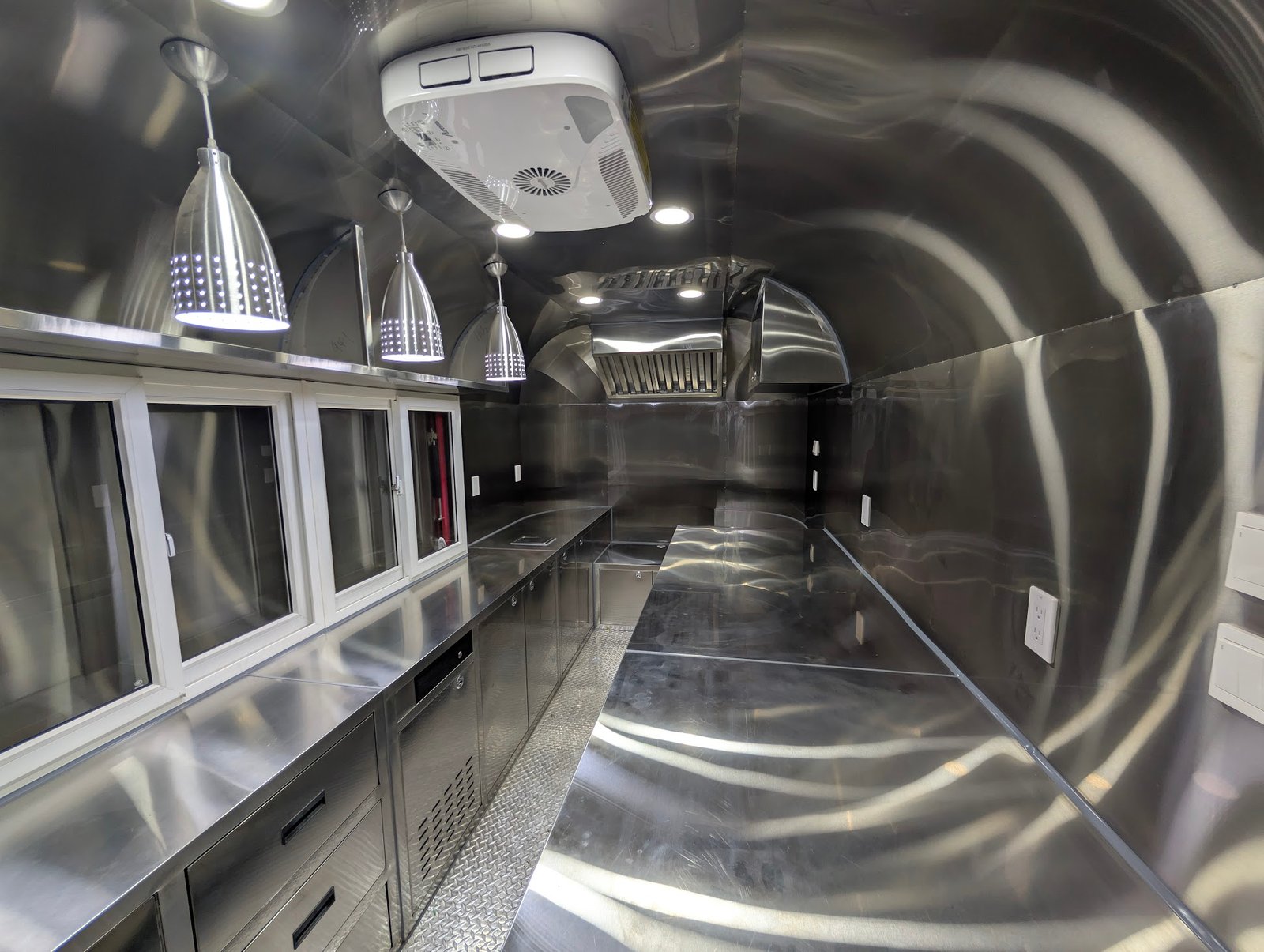 PXL_20250428_232926814.RAW-01.COVER_